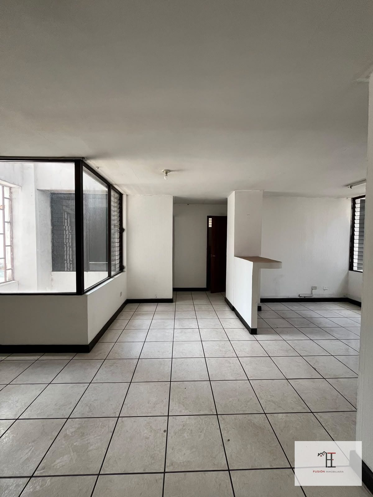 Edificio en Venta | Zona 9 — Edificio en Venta en Zona 9, Guatemala, Ciudad — foto 1 de 15