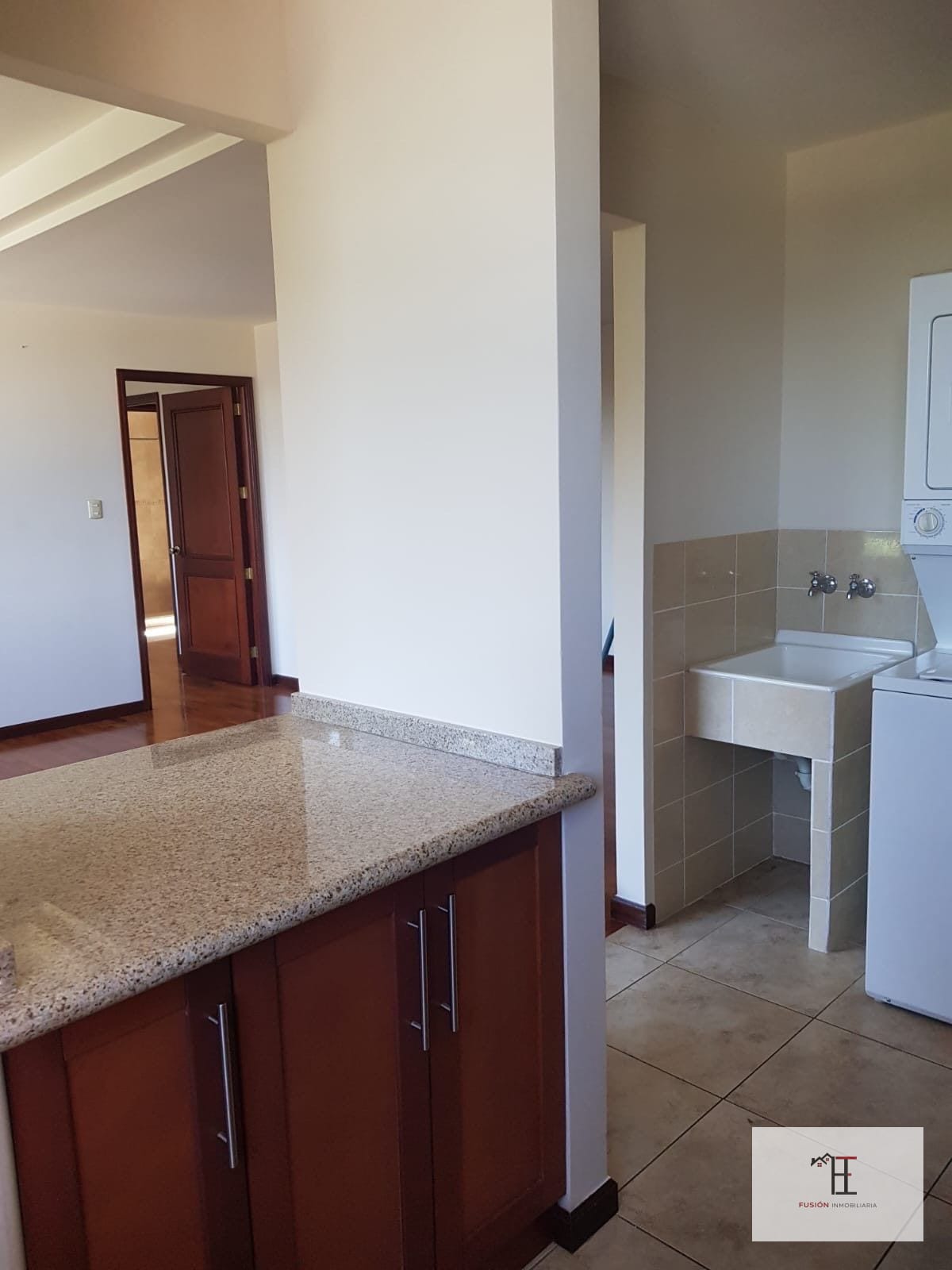 Apartamento en alquiler Las Pilas Zona 15 — Apartamento en Alquiler en Las Pilas, Zona 15, Guatemala, Ciudad — foto 8 de 10