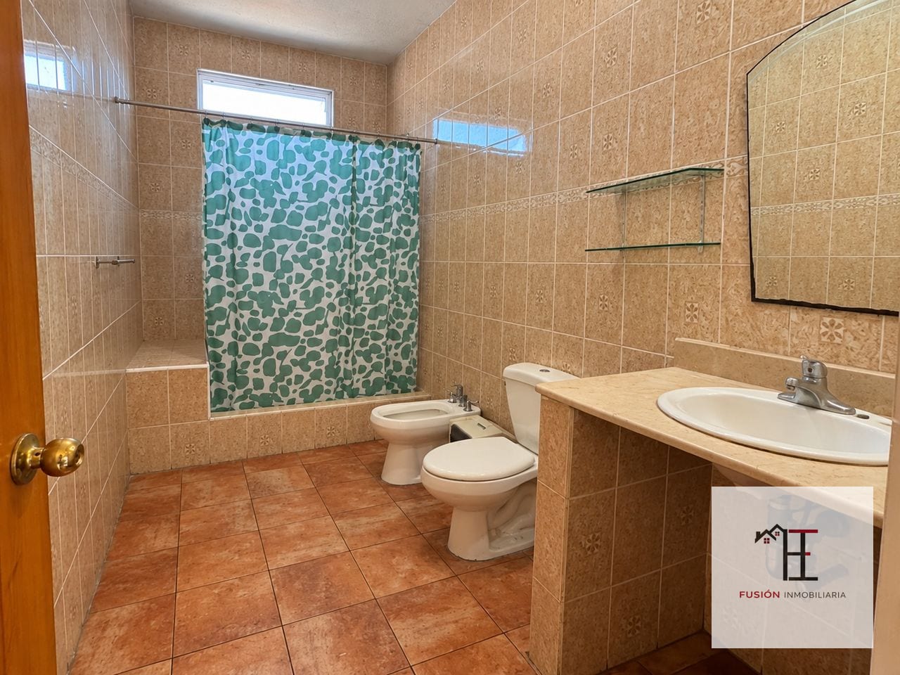 Casa amplia en venta en Zona 16 Jardines de San Isidro — Casa en Venta en Jardines de San Isidro, Zona 16, Guatemala, Ciudad — foto 6 de 14