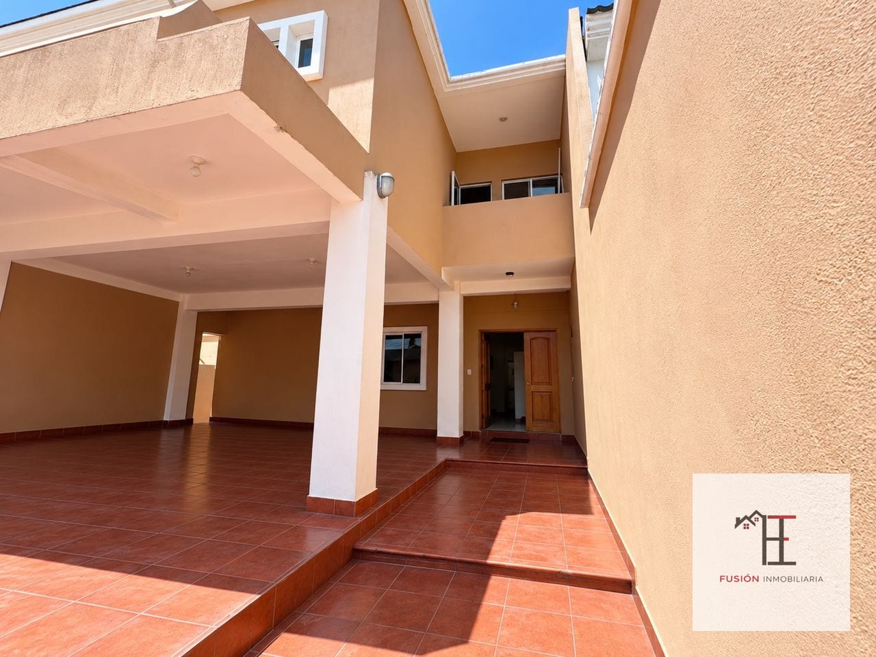 Casa amplia en venta en Zona 16 Jardines de San Isidro — Casa en Venta en Jardines de San Isidro, Zona 16, Guatemala, Ciudad — foto 7 de 14