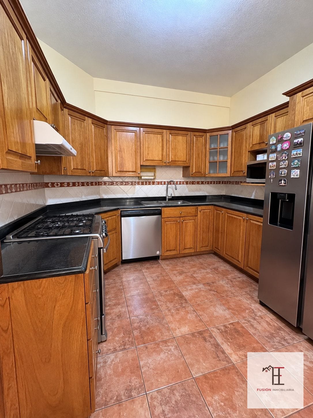 Casa amplia en venta en Zona 16 Jardines de San Isidro — Casa en Venta en Jardines de San Isidro, Zona 16, Guatemala, Ciudad — foto 9 de 14