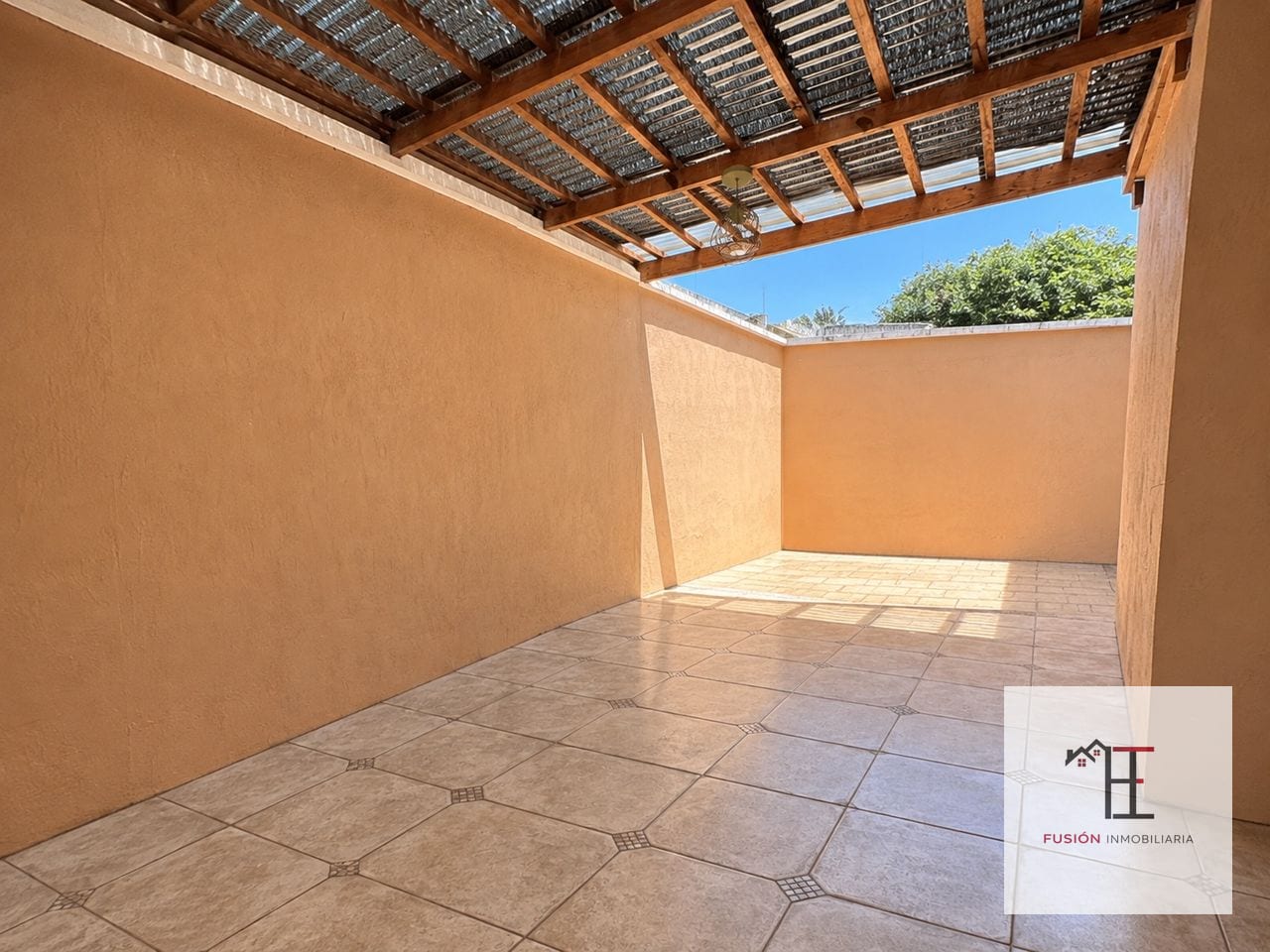 Casa amplia en venta en Zona 16 Jardines de San Isidro — Casa en Venta en Jardines de San Isidro, Zona 16, Guatemala, Ciudad — foto 10 de 14