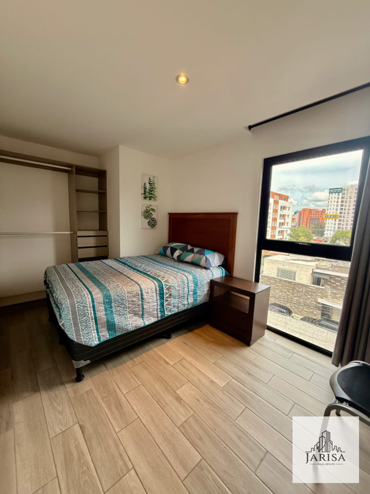APARTAMENTO AMUEBLADO ZONA 10 — Apartamento en Alquiler en Zona 10, Guatemala, Ciudad — foto 9 de 17