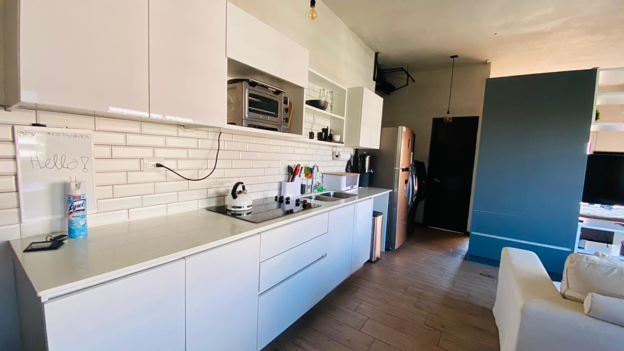 APARTARMENTO AMUEBLADO Y EQUIPADO ZONA 10 — Apartamento en Venta en Zona 10, Guatemala, Ciudad — foto 12 de 14