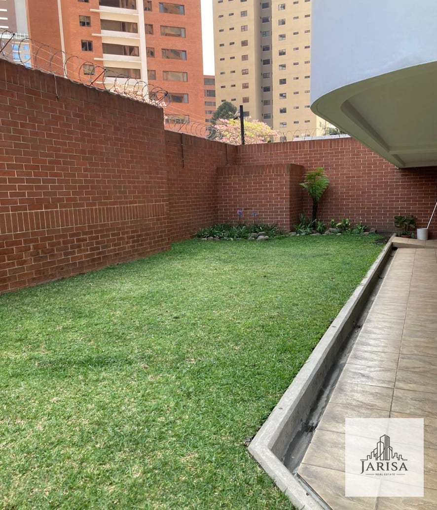 Townhouse en Venta Zona 14 — Casa en Venta en Zona 14, Guatemala, Ciudad — foto 2 de 15
