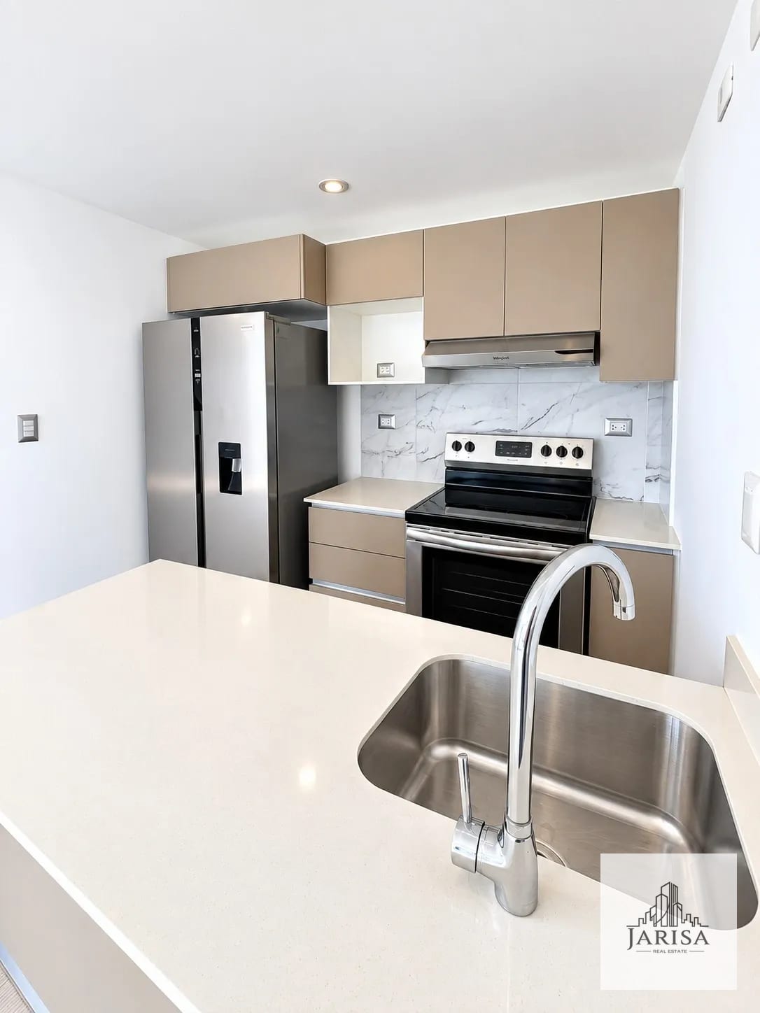 Ideal Ejecutivos — Apartamento en Alquiler en Zona 15, Guatemala, Ciudad — foto 2 de 12