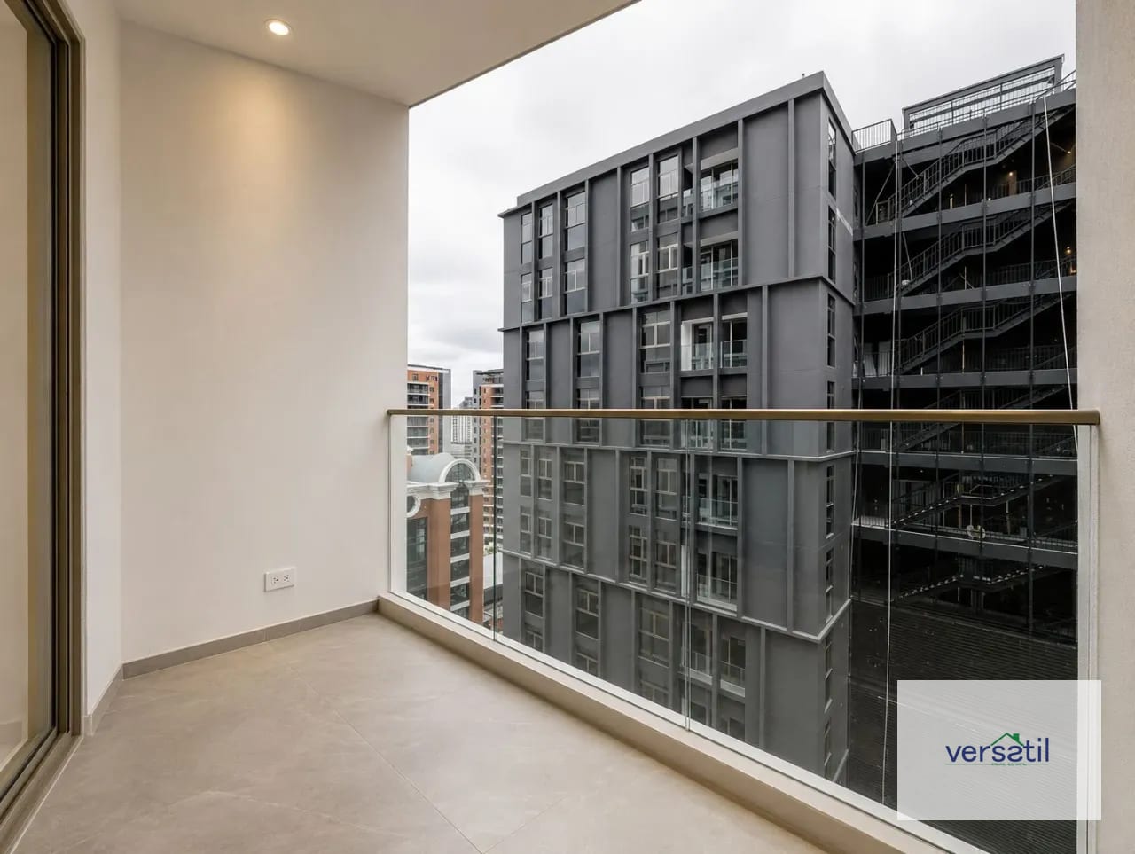 Hermoso Apartamento en ATARAH Zona 10 — Apartamento en Venta en Atarah, Zona 10, Guatemala, Ciudad — foto 1 de 16