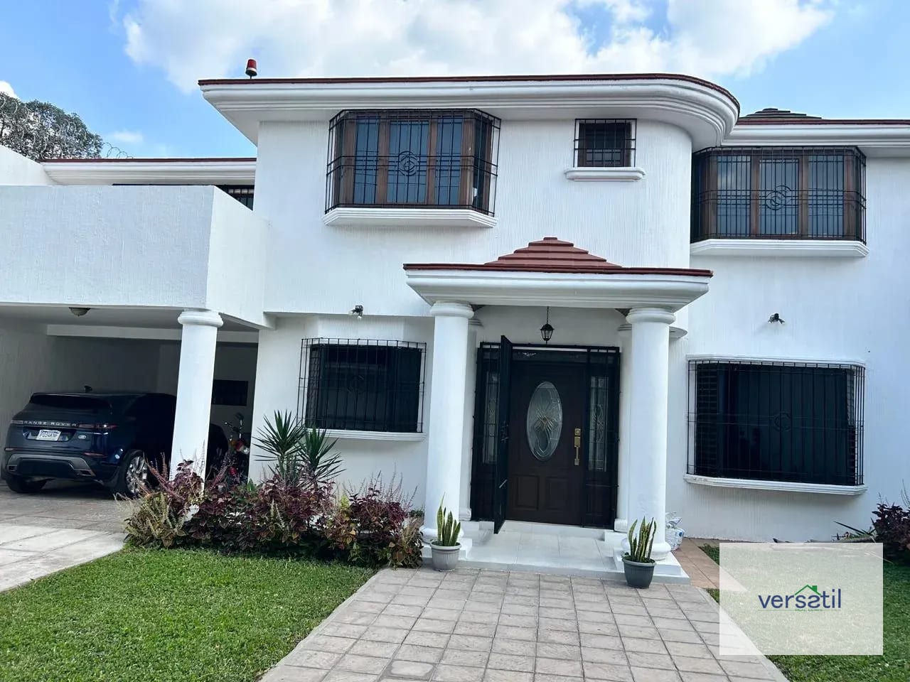 AMPLIA CASA EN ALQUILER ZONA 16, CAYALÁ — Casa en Alquiler en Jacarandas de Cayalá, Zona 16, Guatemala, Ciudad — foto 1 de 15