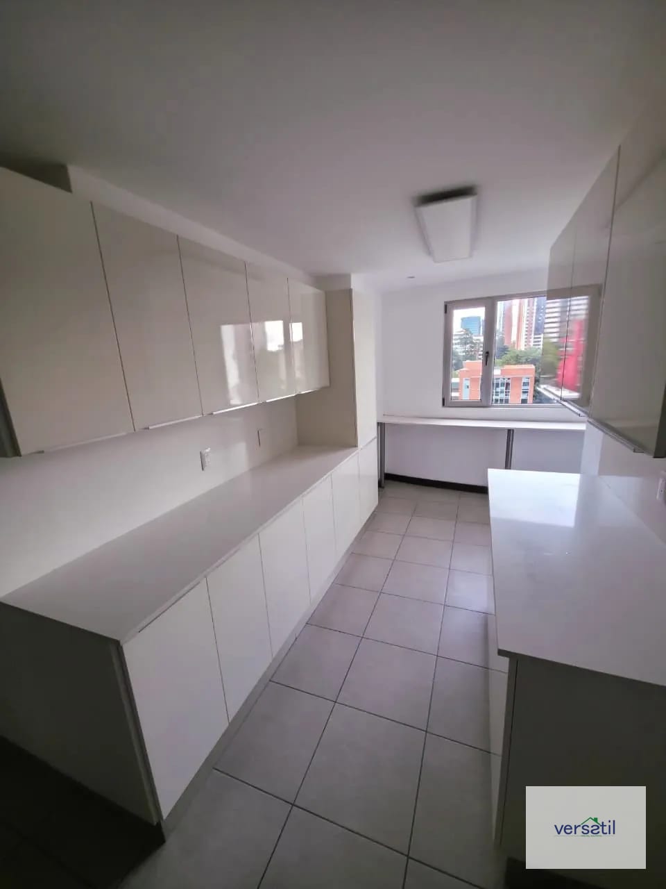 Enorme APARTAMENTO en alquiler ATTICA - Image 2