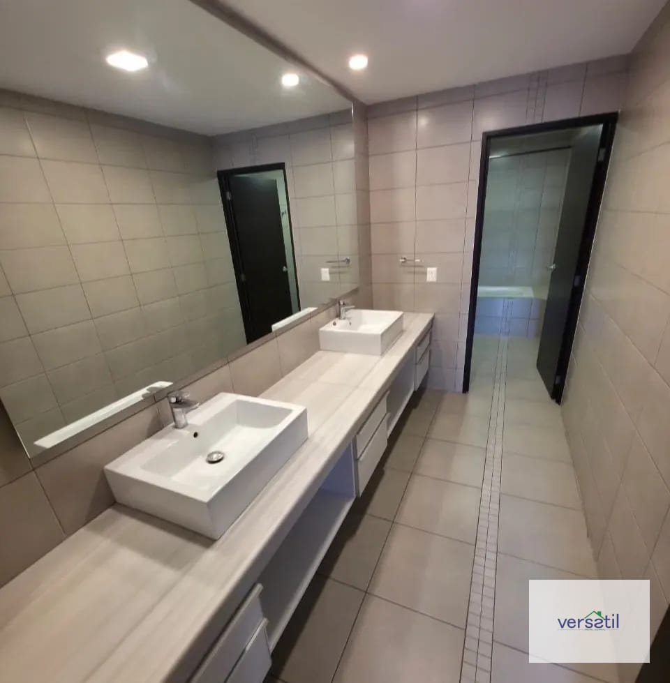 Enorme APARTAMENTO en alquiler ATTICA - Image 5