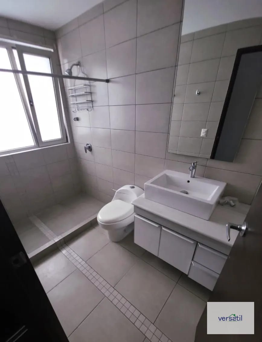 Enorme APARTAMENTO en alquiler ATTICA - Image 4