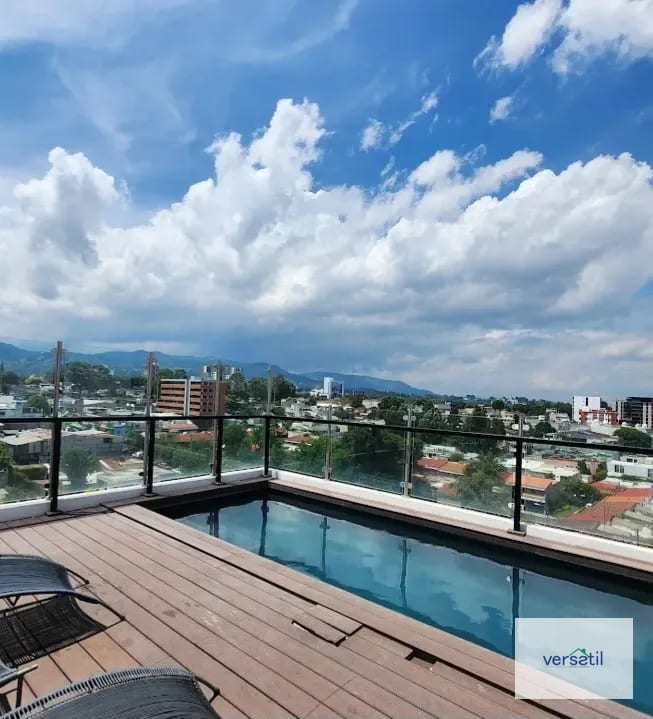 Piscina — Lindo y Moderno apartamento AOKI z.14 — Apartamento en Alquiler en Zona 14, Guatemala, Ciudad — foto 1 de 16