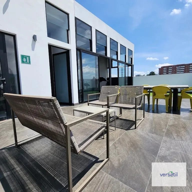 Terraza social — Lindo y Moderno apartamento AOKI z.14 — Apartamento en Alquiler en Zona 14, Guatemala, Ciudad — foto 9 de 16