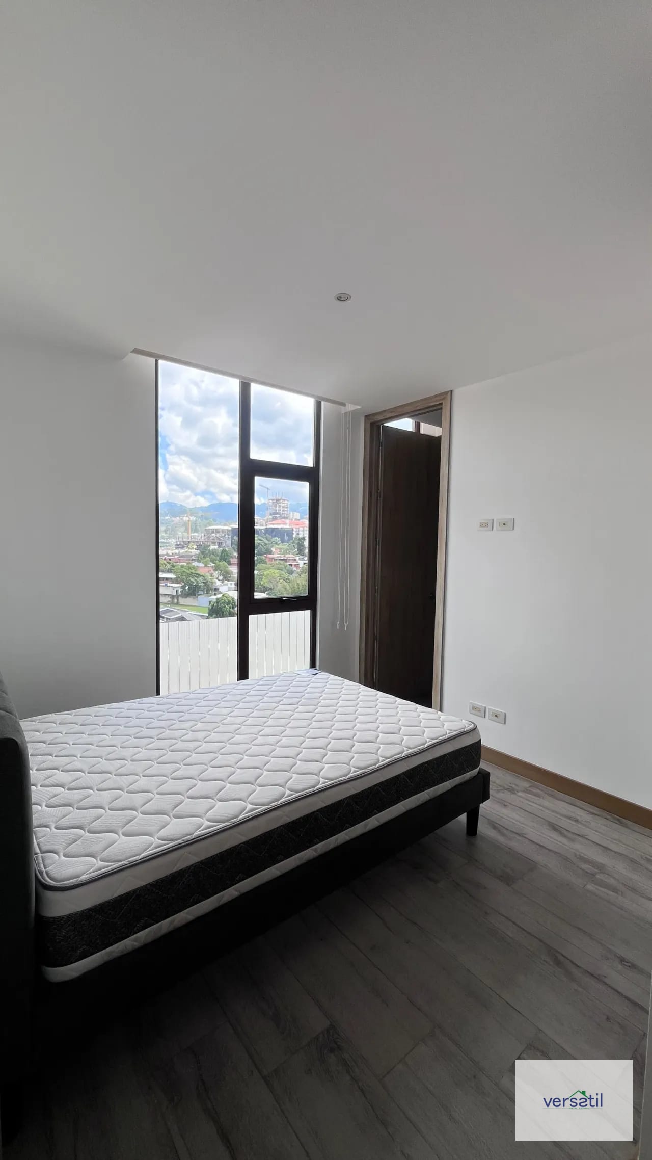 Moderno apartamento AMUEBLADO en zona 16. NORDIC — Apartamento en Alquiler en Zona 16, Guatemala, Ciudad — foto 8 de 17