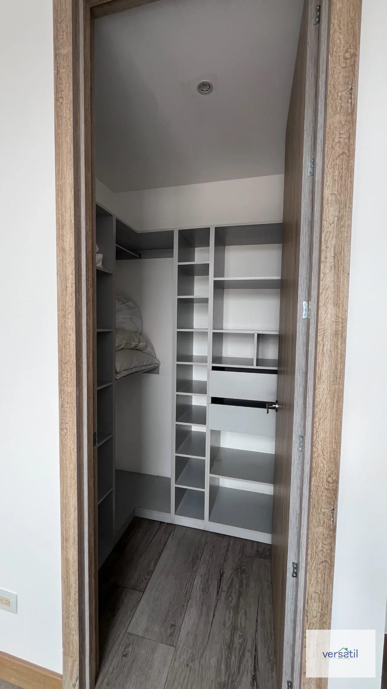 Moderno apartamento AMUEBLADO en zona 16. NORDIC — Apartamento en Alquiler en Zona 16, Guatemala, Ciudad — foto 11 de 17