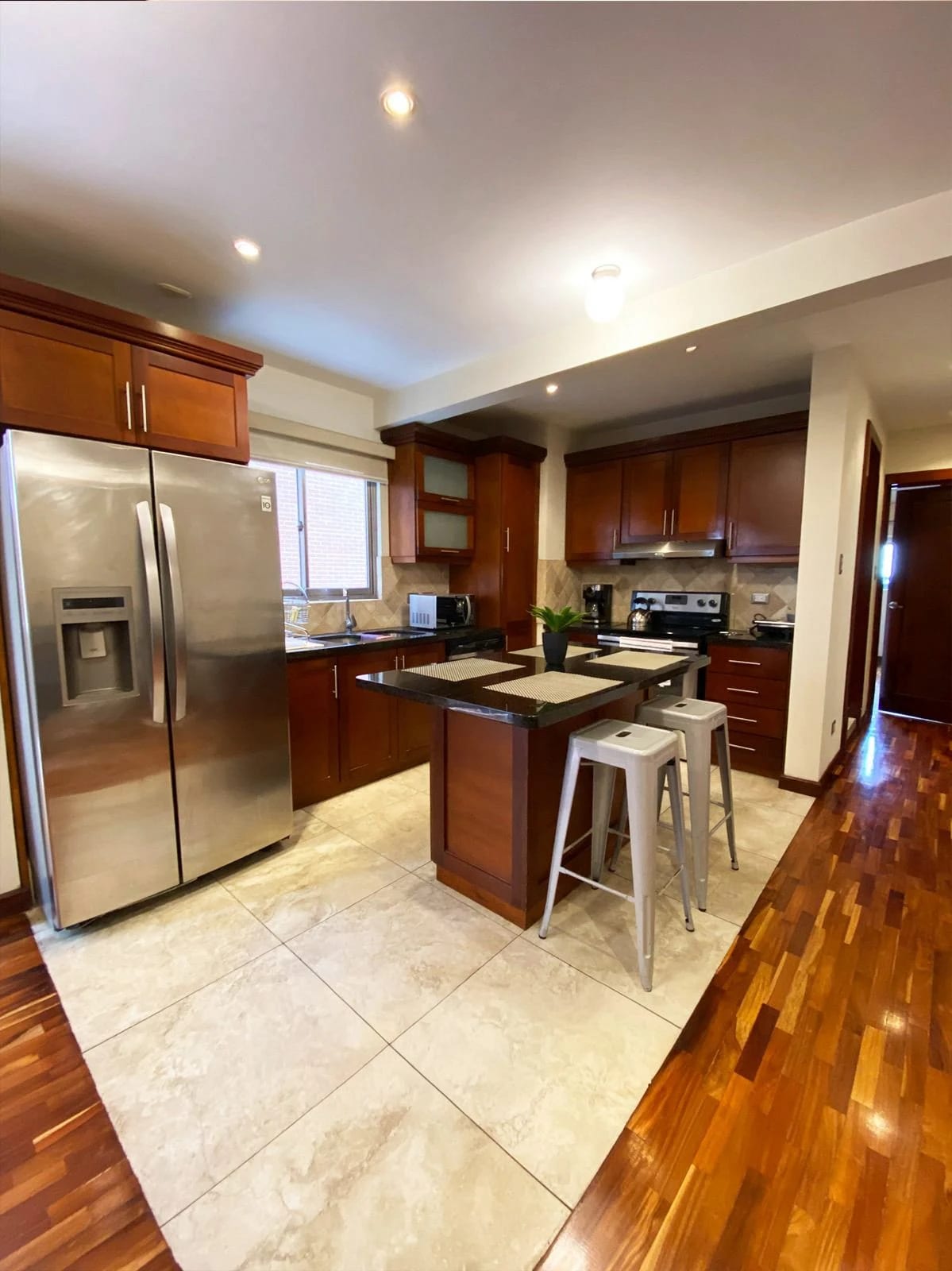 Apto en renta en zona 15 — Apartamento en Alquiler en Zona 15, Guatemala, Ciudad — foto 1 de 7