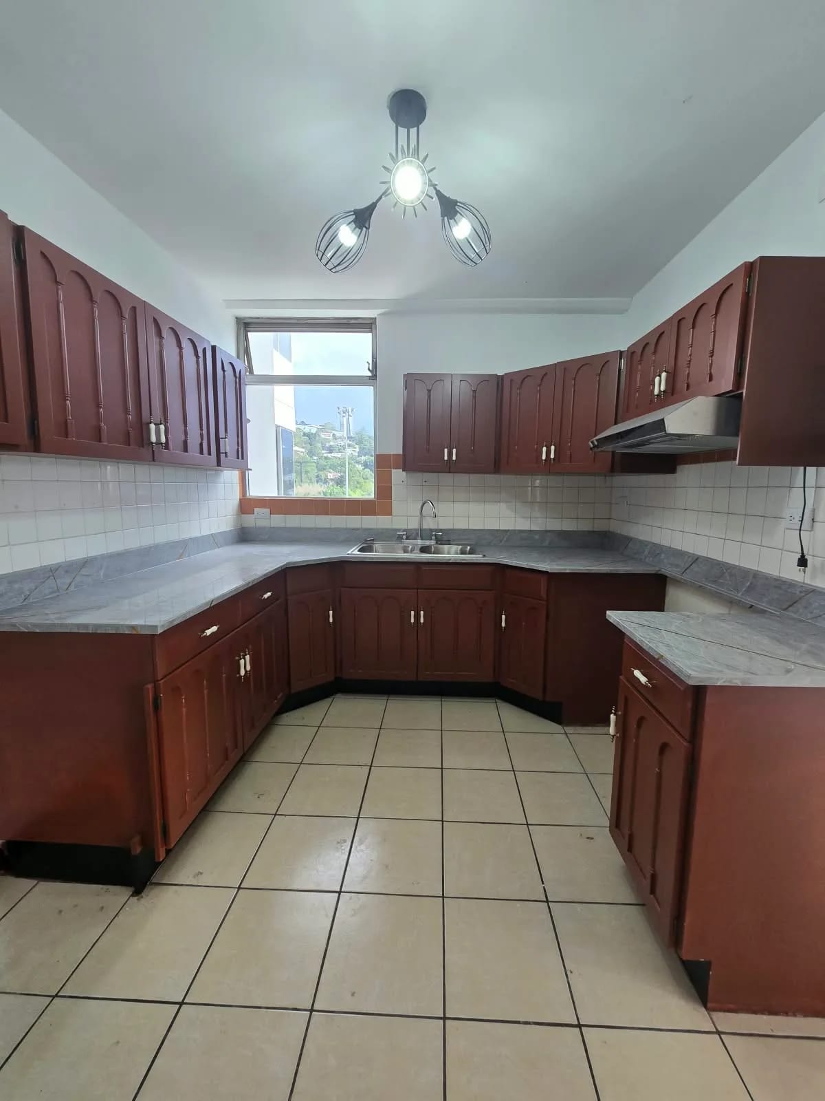 Amplio depto en alquiler en Zona 15!! — Apartamento en Alquiler en Zona 15, Guatemala, Ciudad — foto 1 de 10