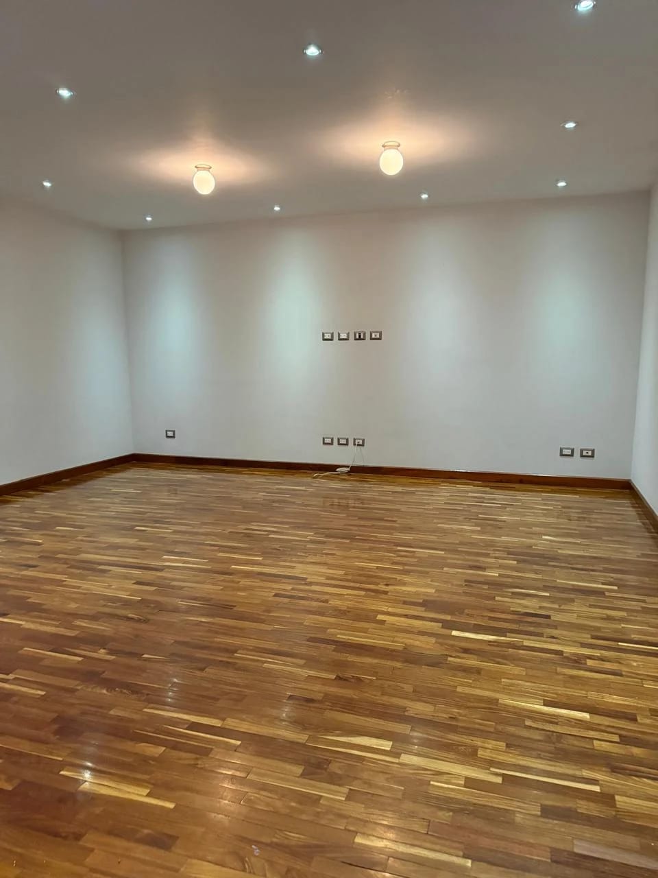 Apto en renta en zona 15 — Apartamento en Alquiler en Zona 15, Guatemala, Ciudad — foto 3 de 9
