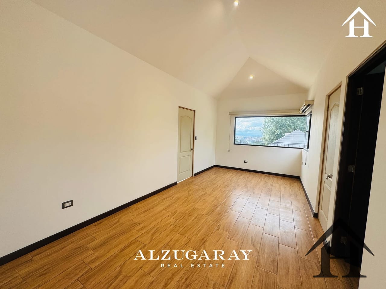 Casa en Condominio Antaria Bellas Luces a 10min de zona 10 — Casa en Venta en Bellas Luces, Santa Catarina Pinula, Guatemala, Ciudad — foto 10 de 13