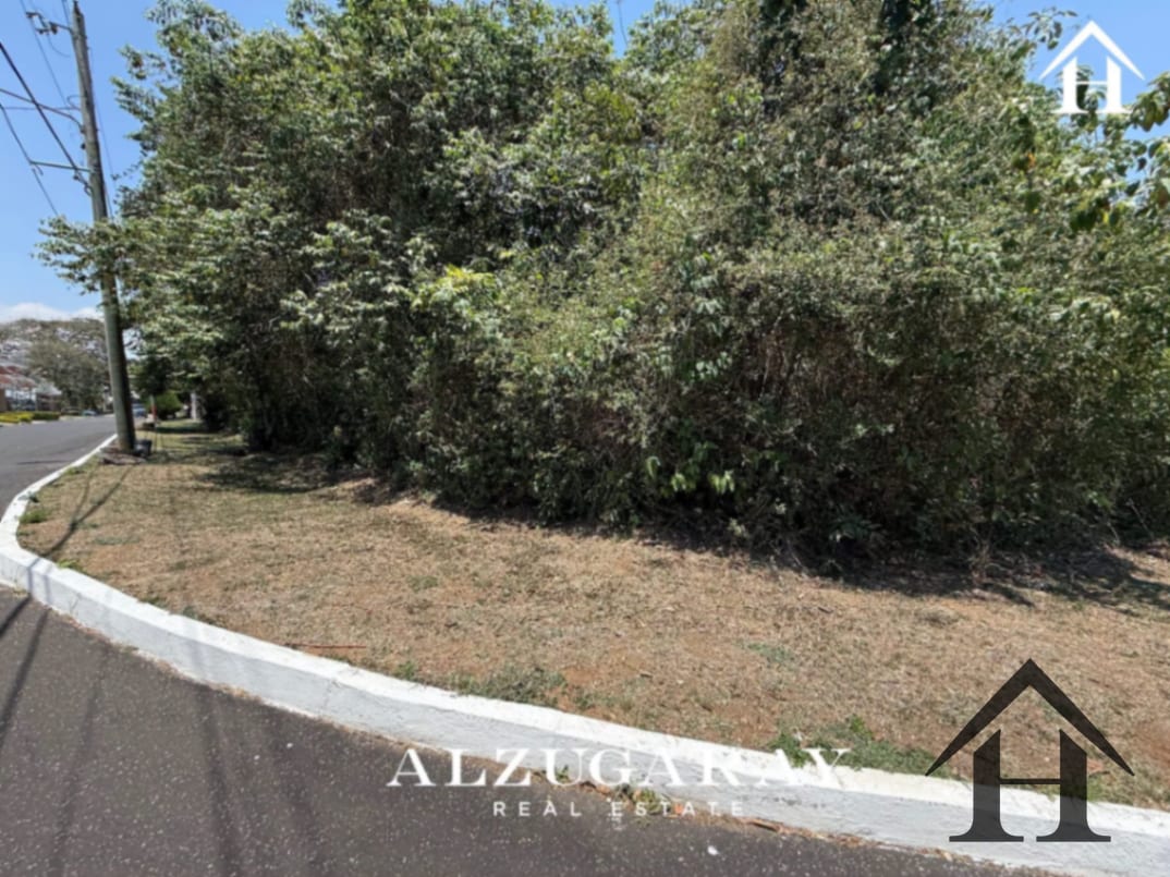 Terrenos planos de esquina Jardines de San Isidro — Terreno en Venta en Jardines de San Isidro, Zona 16, Guatemala, Ciudad — foto 2 de 3