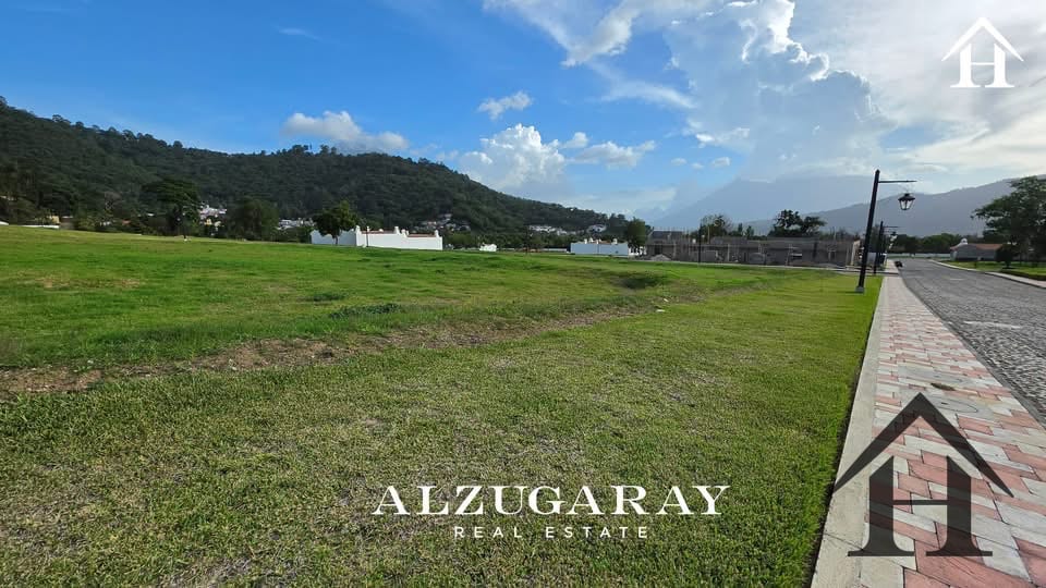 Terreno plano Cond. paseo Antigua — Terreno en Venta en Antigua, Sacatepéquez — foto 3 de 4