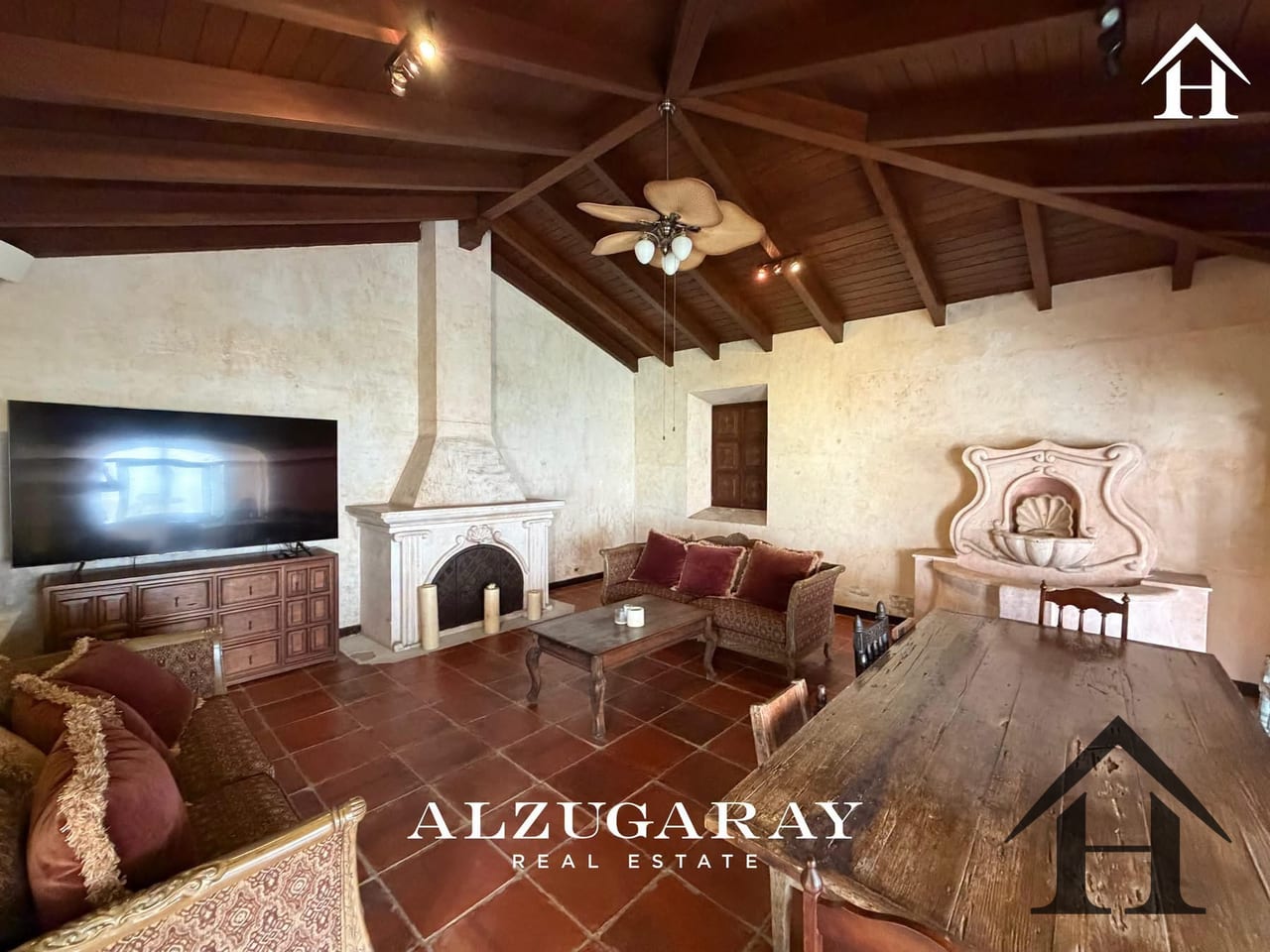 Casa con jardín ÚNICA en casco central Antigua — Casa en Venta en Dentro del Casco, Antigua, Sacatepéquez — foto 8 de 17
