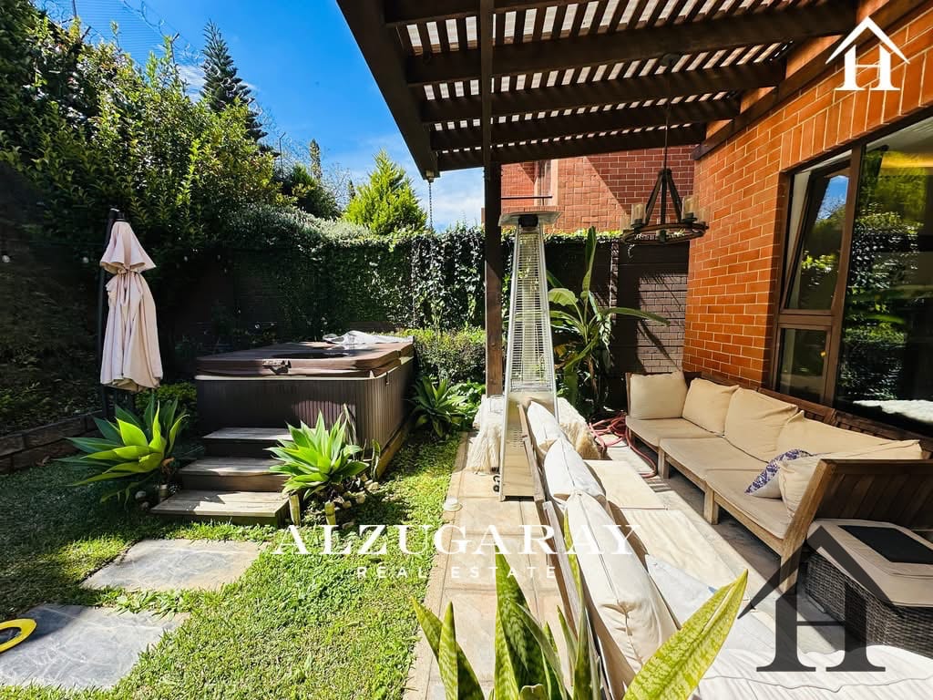 Casa en exclusivo condominio Residencias CONCEPCION — Casa en Venta en Pradera Concepción, Carretera a El Salvador, Guatemala, Ciudad — foto 1 de 12