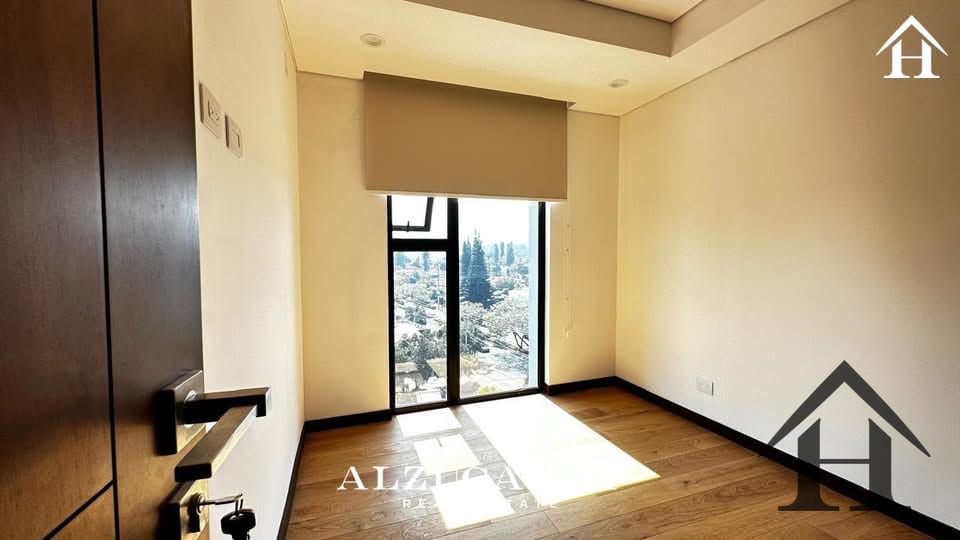 Apartamento con balcón EdIF Reserva 5ta avenida zona 14 — Apartamento en Venta en Quinta Avenida, Zona 14, Guatemala, Ciudad — foto 3 de 9