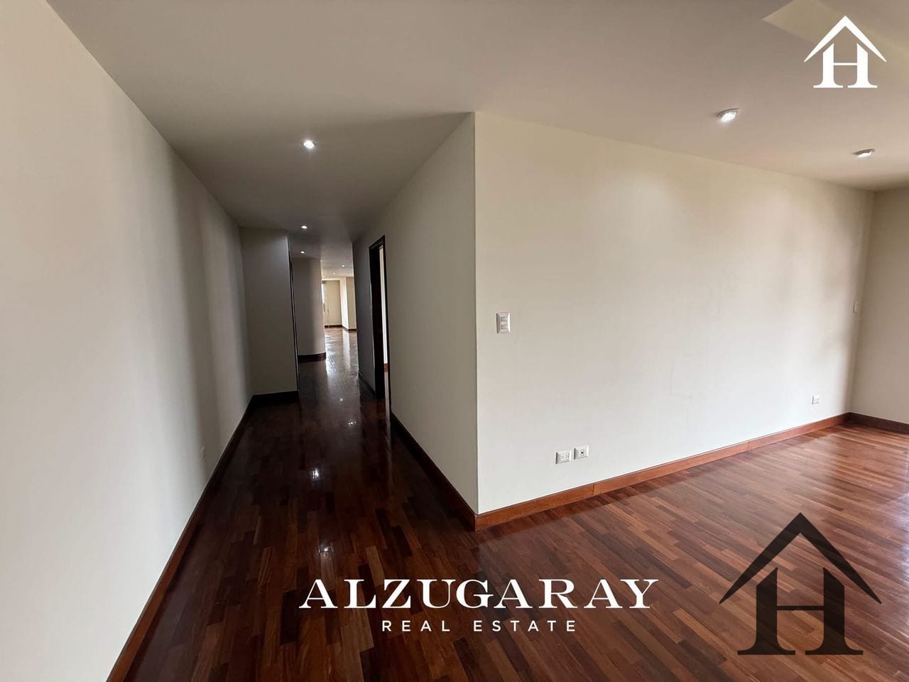 Apartamento nivel completo Edif AKOYA zona 14 — Apartamento en Venta en Akoya, Zona 14, Guatemala, Ciudad — foto 10 de 12