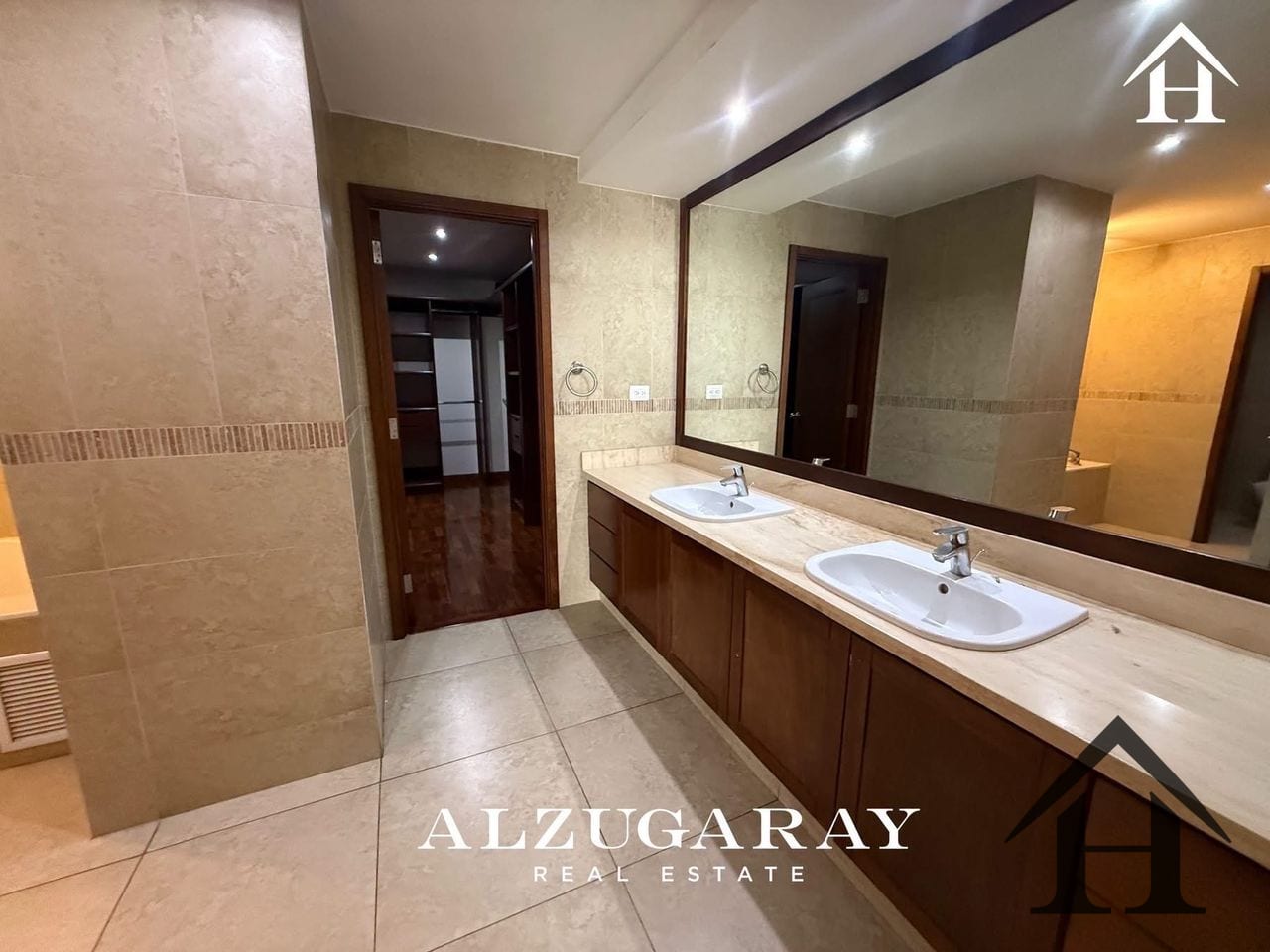 Apartamento nivel completo Edif AKOYA zona 14 — Apartamento en Venta en Akoya, Zona 14, Guatemala, Ciudad — foto 11 de 12