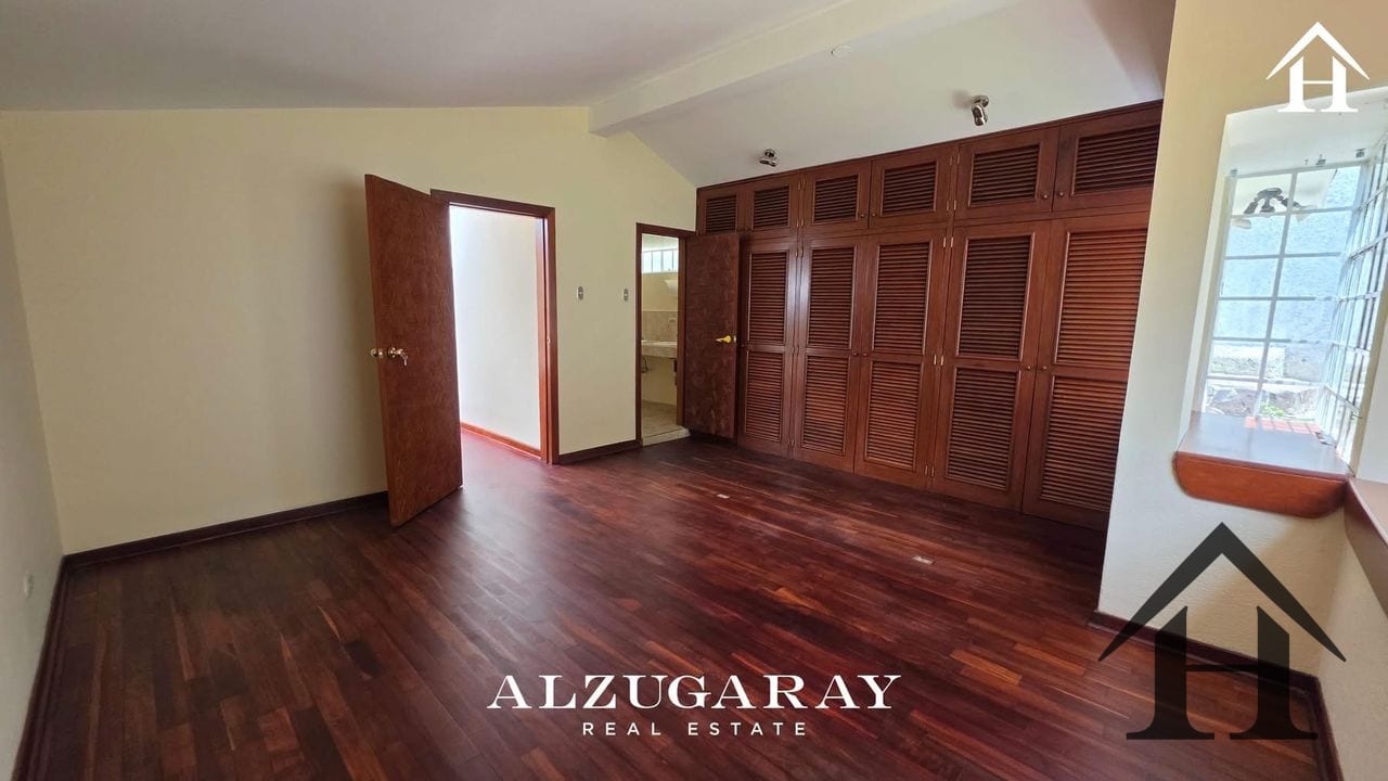 Casa amplia Cond atras diagonal 6, zona 10 — Casa en Venta en Zona 10, Guatemala, Ciudad — foto 3 de 10