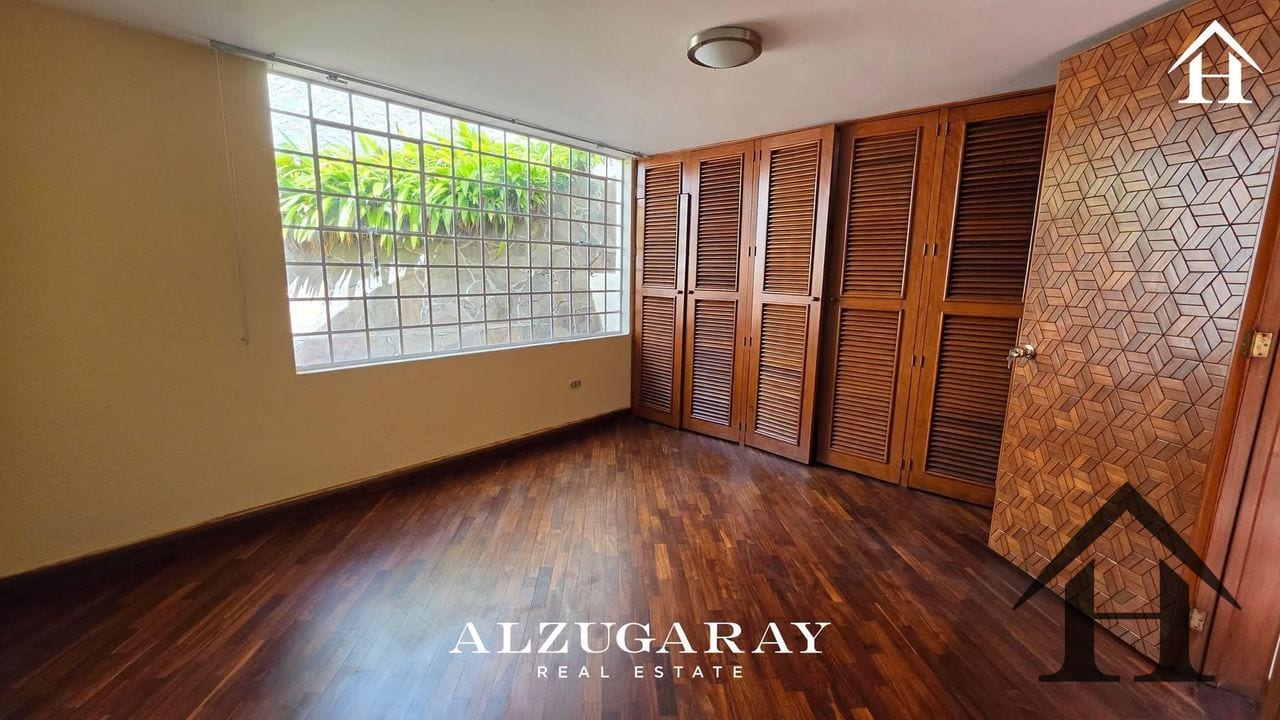 Casa amplia Cond atras diagonal 6, zona 10 — Casa en Venta en Zona 10, Guatemala, Ciudad — foto 6 de 10