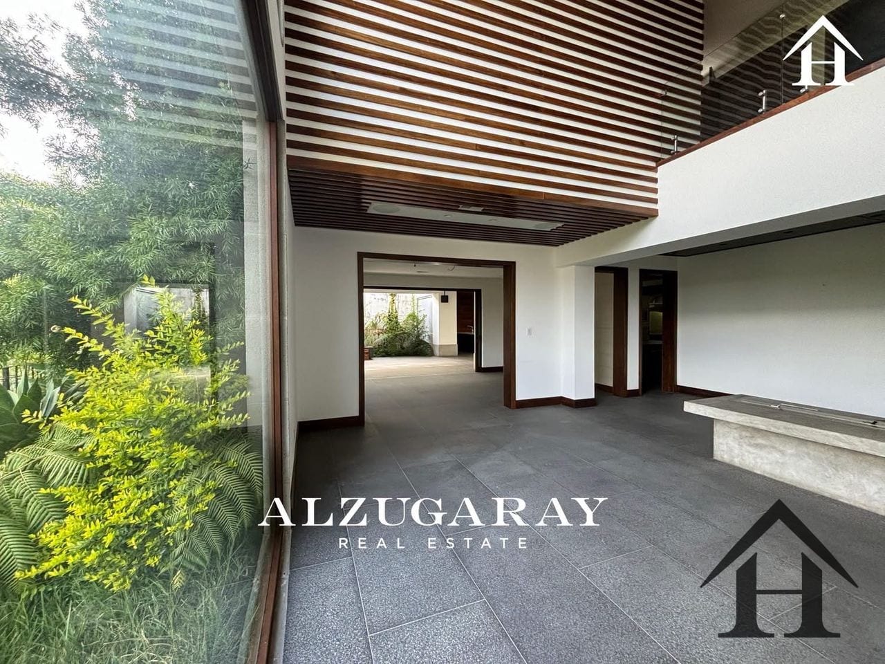 Casa de lujo Minimalista La Española, Muxbal — Casa en Venta en Muxbal, Guatemala, Ciudad — foto 1 de 17