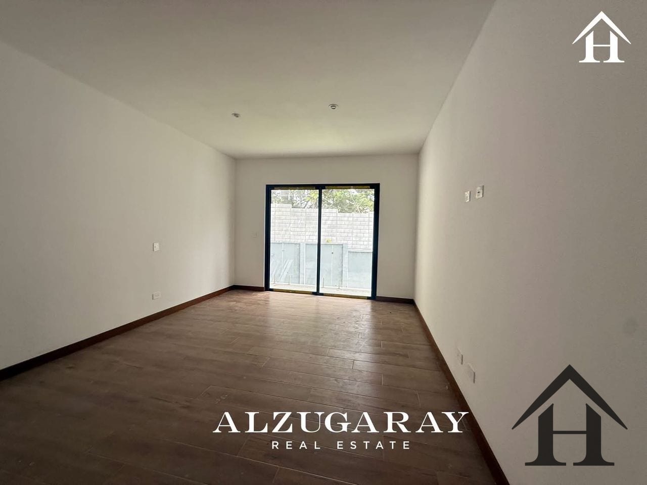 Casa minimalista para estrenar Cond Santa Rosalía — Casa en Venta en Santa Rosalia La Laguna, Carretera a El Salvador, Guatemala, Ciudad — foto 9 de 13