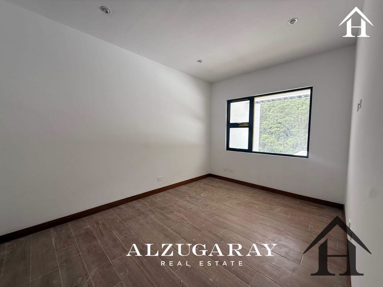 Casa minimalista para estrenar Cond Santa Rosalía — Casa en Venta en Santa Rosalia La Laguna, Carretera a El Salvador, Guatemala, Ciudad — foto 10 de 13
