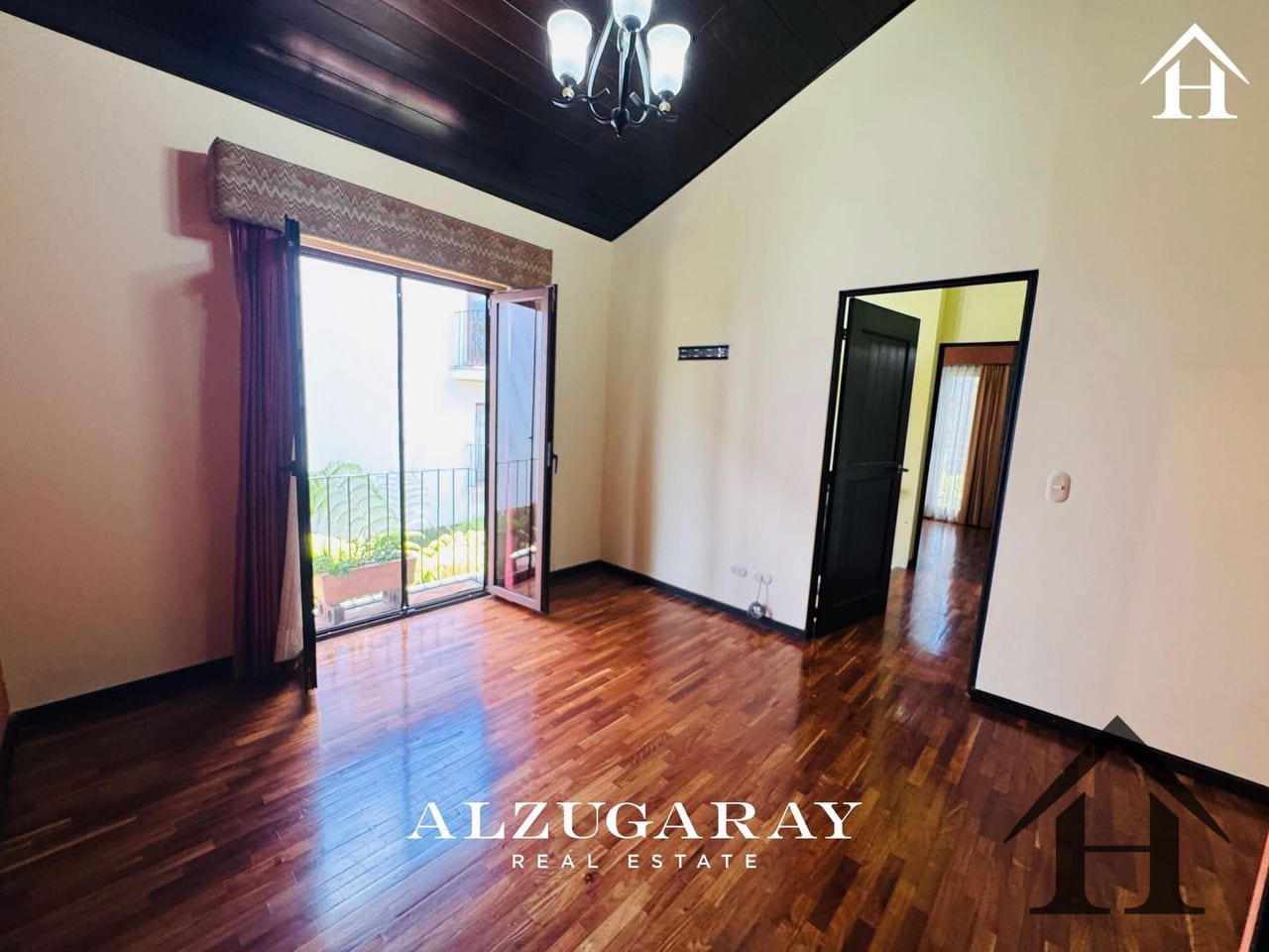 Casa colonial condominio Paseo del Obispo — Casa en Venta en Antigua, Sacatepéquez — foto 7 de 13