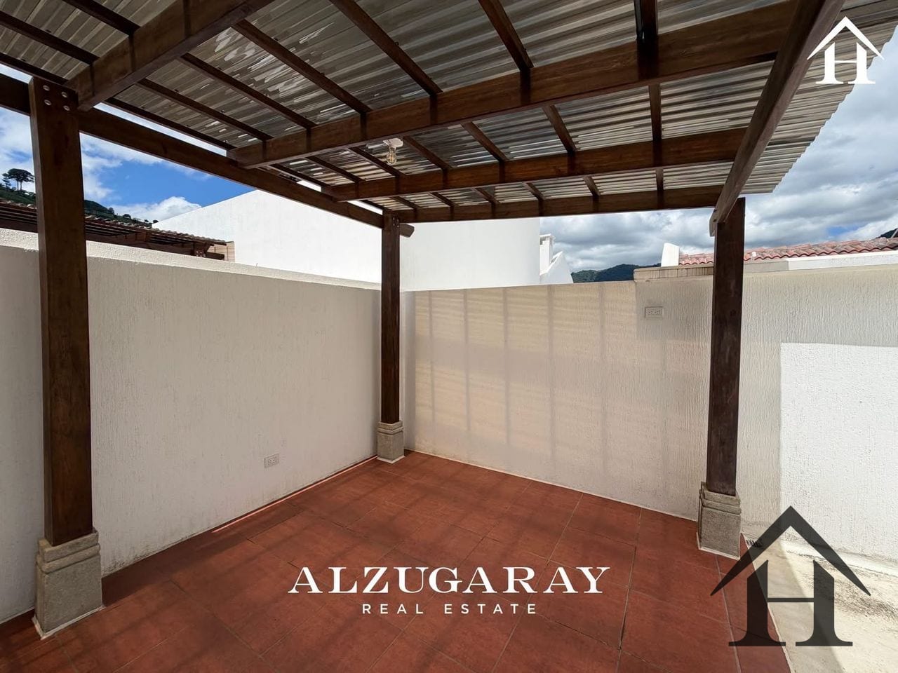 Casa semi amueblada Condominio Paseo San Lorenzo — Casa en Alquiler en Antigua, Sacatepéquez — foto 4 de 13