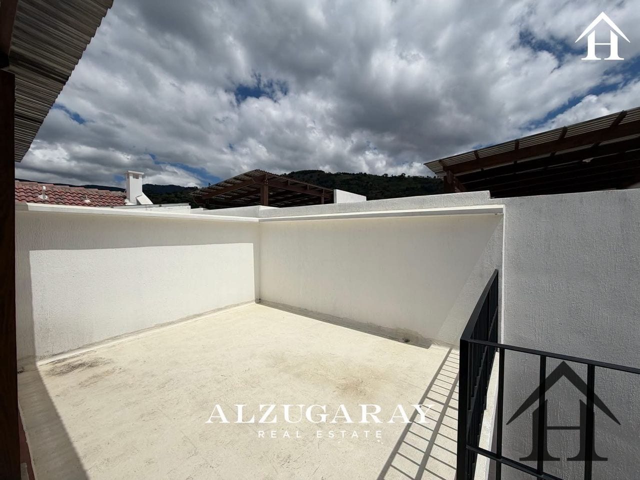 Casa semi amueblada Condominio Paseo San Lorenzo — Casa en Alquiler en Antigua, Sacatepéquez — foto 5 de 13