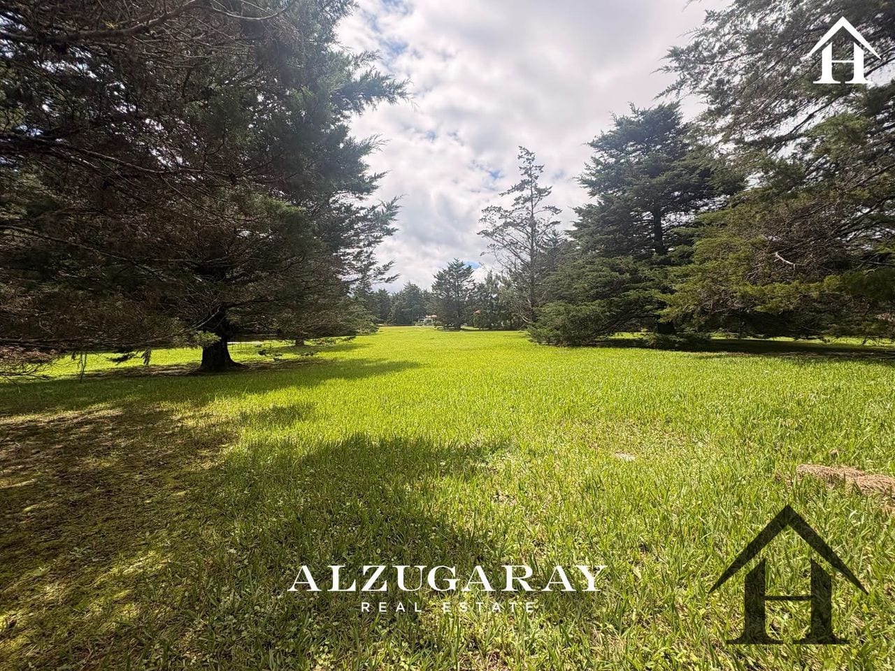 Terreno plano Hacienda Nueva Country Club — Terreno en Venta en Hacienda Nueva, San José Pinula, Guatemala, Ciudad — foto 1 de 4