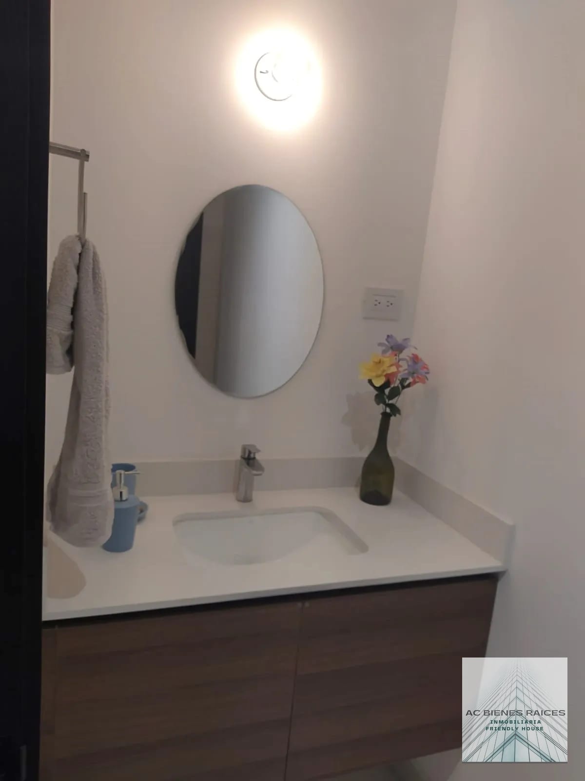 Venta apto IQ10 — Apartamento en Venta en Zona 10, Guatemala, Ciudad — foto 3 de 11