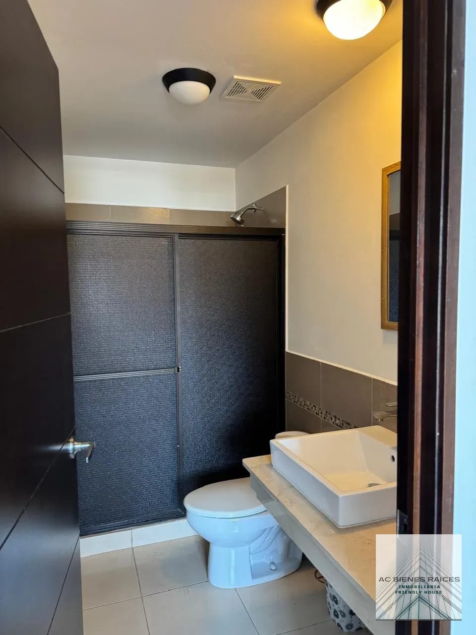 Apto amueblado cerca de Europlaza — Apartamento en Alquiler en Zona 14, Guatemala, Ciudad — foto 4 de 9