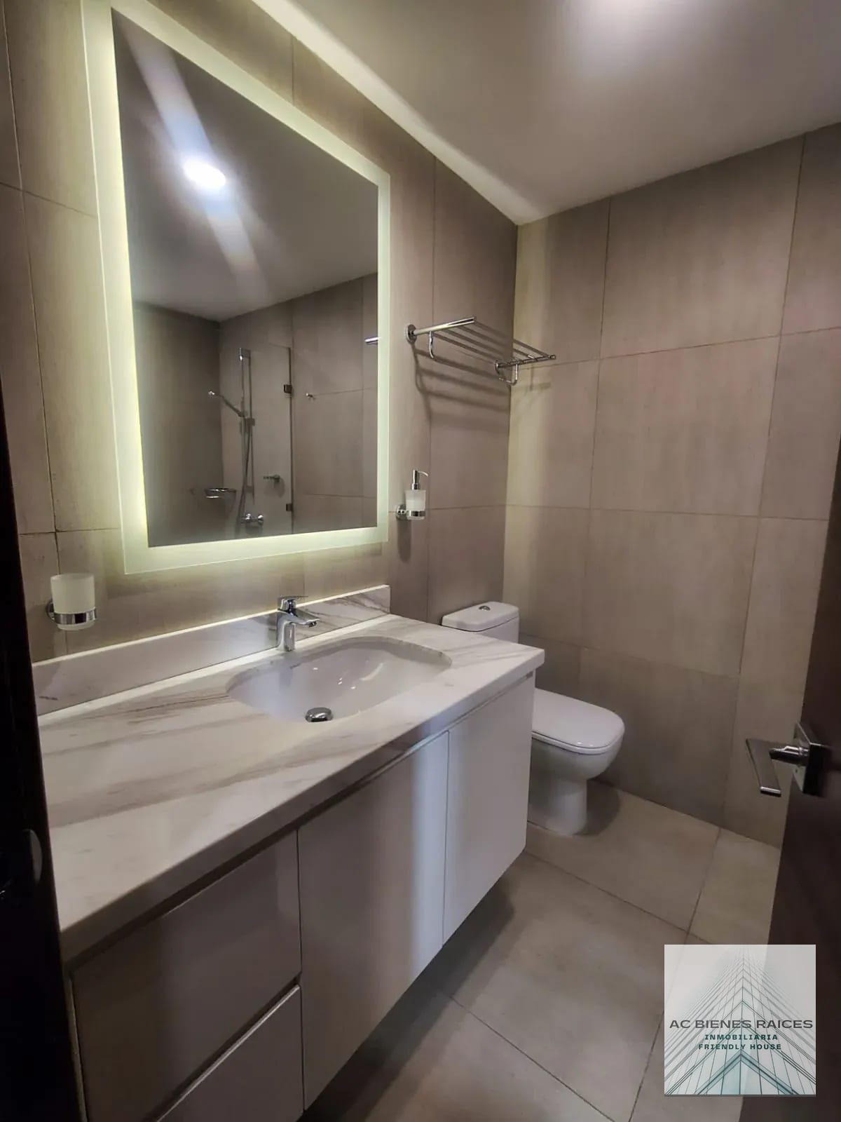 Apice 1 VH1 lindo apto en renta — Apartamento en Alquiler en Zona 15, Guatemala, Ciudad — foto 7 de 14