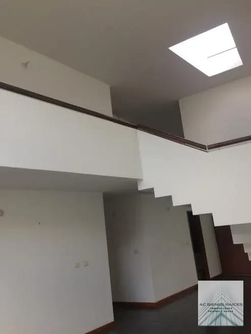 Renta Casa en Campos de San Isidro zona 16 — Casa en Alquiler en Campos de San Isidro, Zona 16, Guatemala, Ciudad — foto 3 de 12