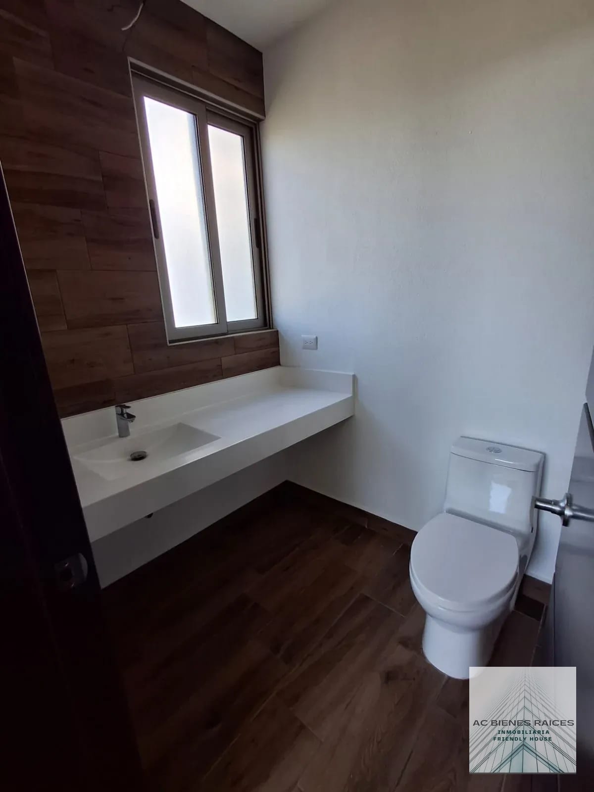 Villa en renta en Blanc Monterrico — Casa vacacional en Alquiler en Blanc, Monterrico, Santa Rosa — foto 7 de 10