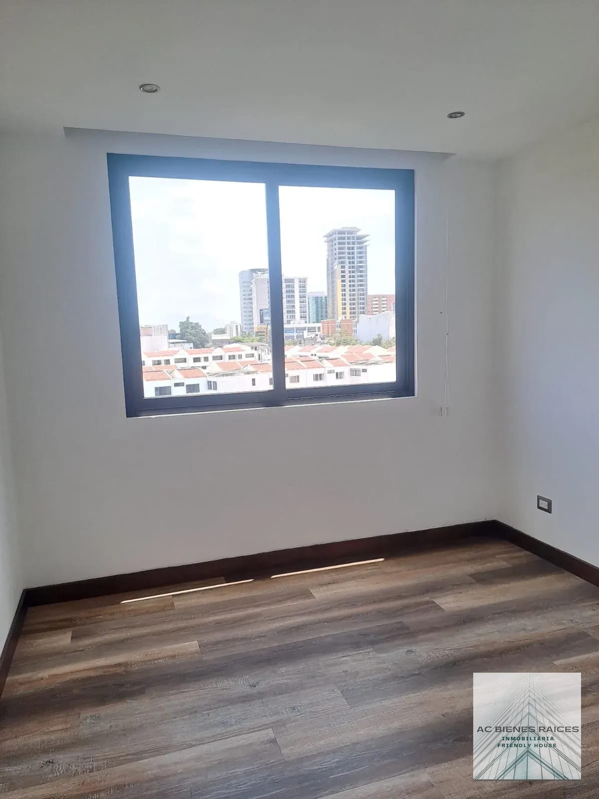 Apartamento de 3 hab en zona 10 — Apartamento en Alquiler en Zona 10, Guatemala, Ciudad — foto 7 de 17