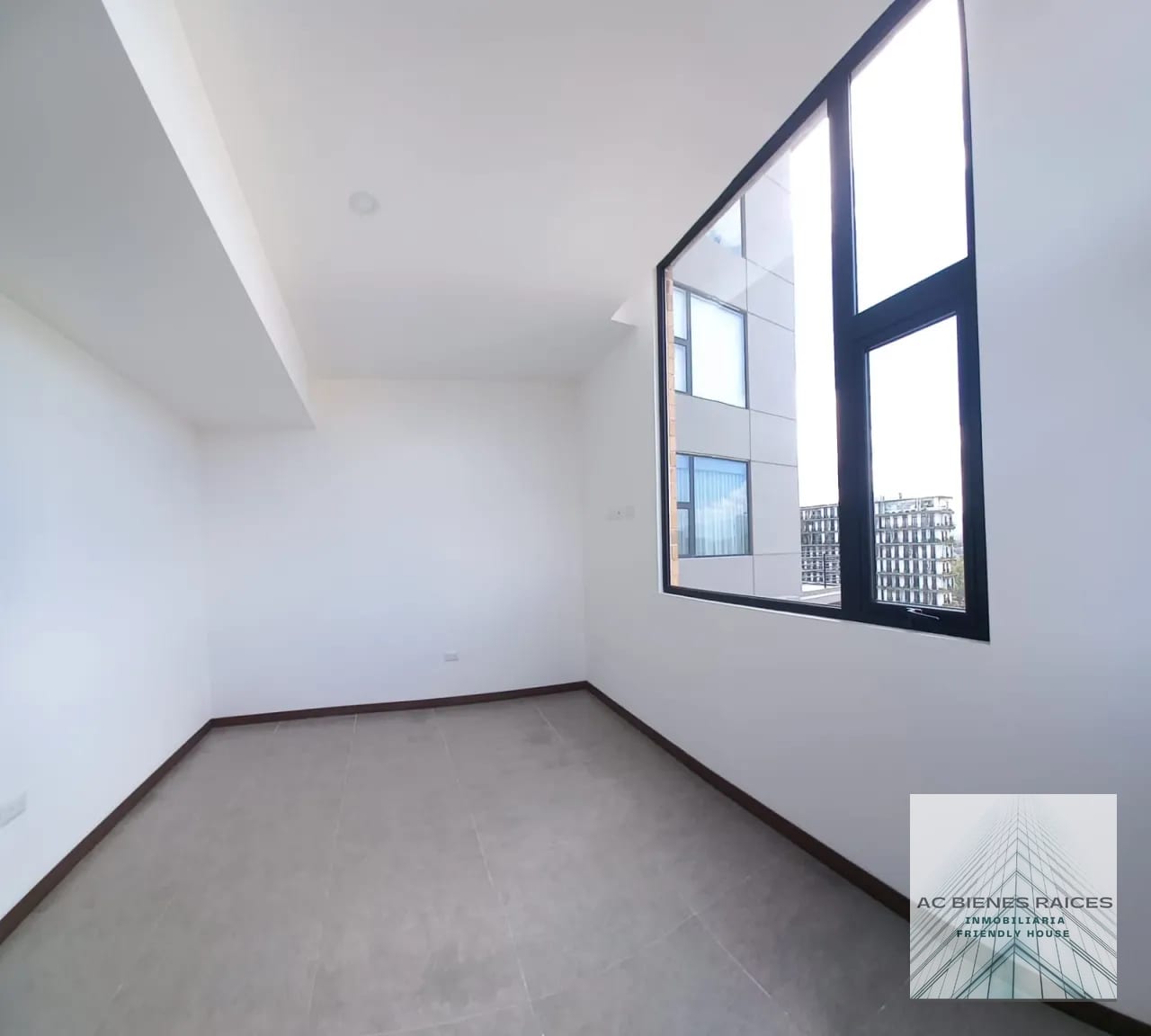 Edificio MIRA zona 10 apto 2 hab renta — Apartamento en Alquiler en Zona 10, Guatemala, Ciudad — foto 4 de 10