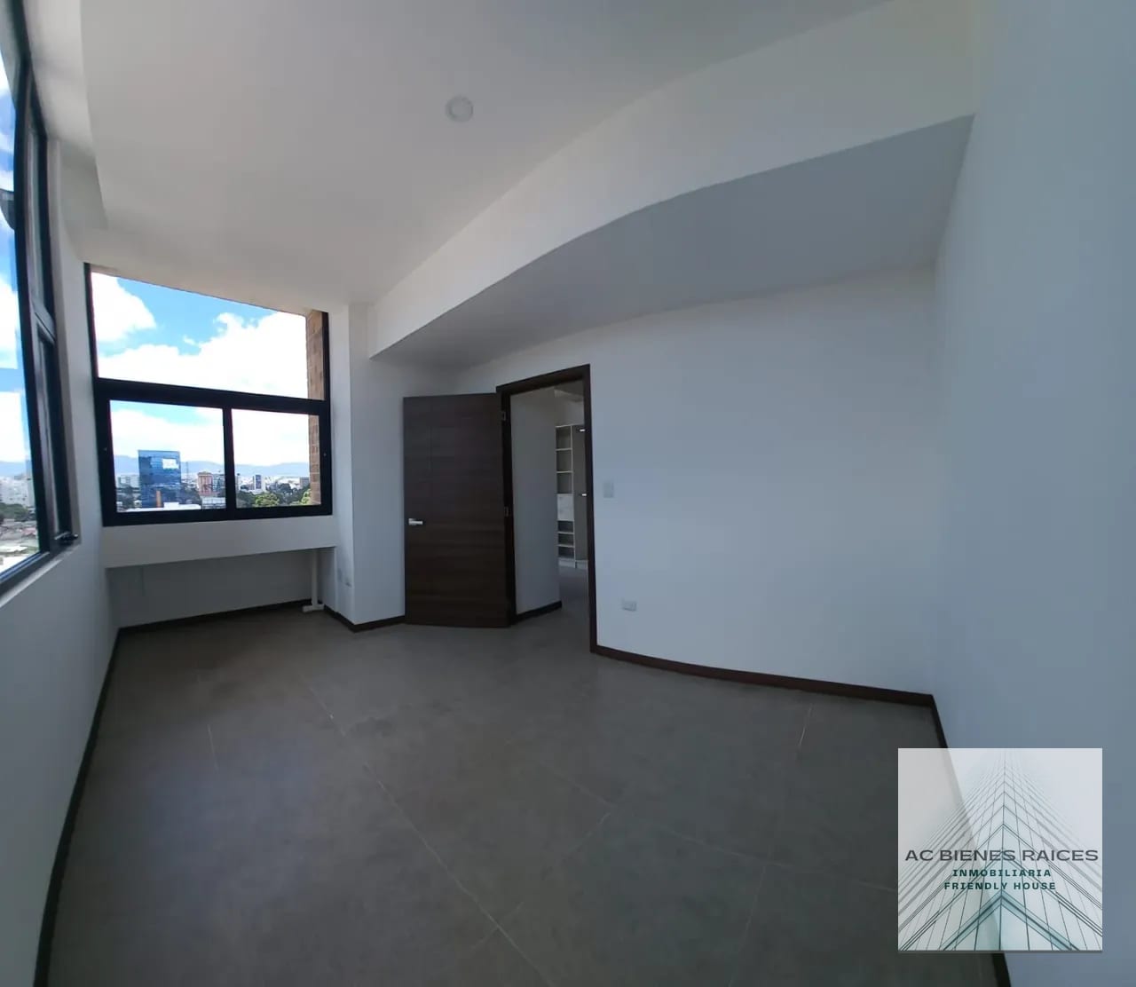Edificio MIRA zona 10 apto 2 hab renta — Apartamento en Alquiler en Zona 10, Guatemala, Ciudad — foto 5 de 10