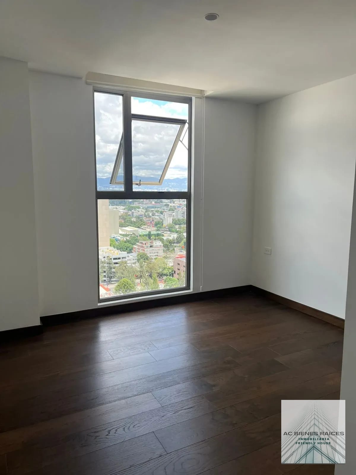 ATARAH renta 1 habitación — Apartamento en Alquiler en Atarah, Zona 10, Guatemala, Ciudad — foto 4 de 10