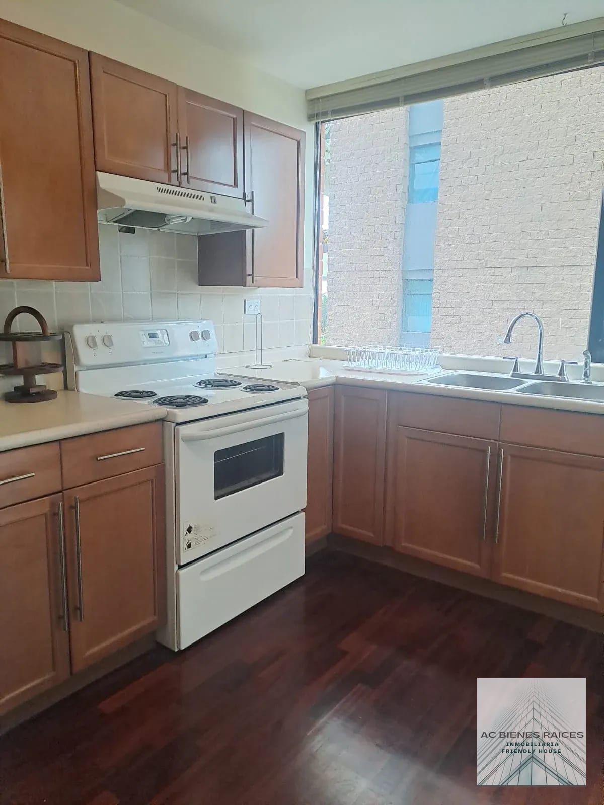 Amueblado en Almeira zona 14 de 1 habitación — Apartamento en Alquiler en Almeira, Zona 14, Guatemala, Ciudad — foto 11 de 14