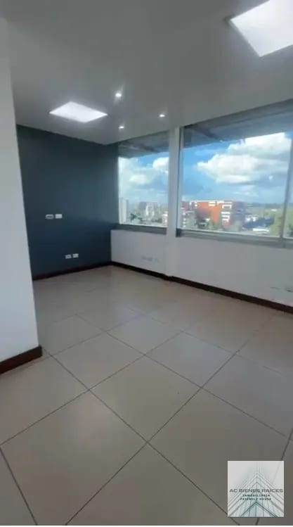 Oficina Avante 200mts — Oficina en Alquiler en Zona 10, Guatemala, Ciudad — foto 3 de 9
